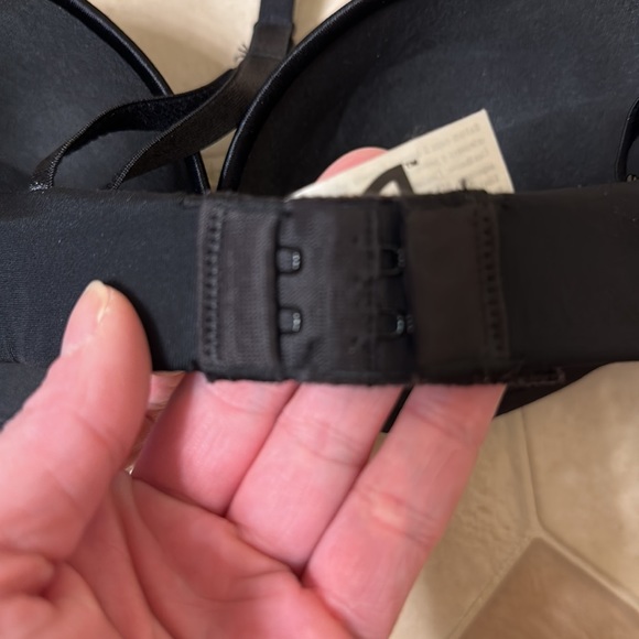 Maidenform Barely There Bra 34B Underwire Satin Feel Lightly Padded Adjustable - Picture 8 of 9